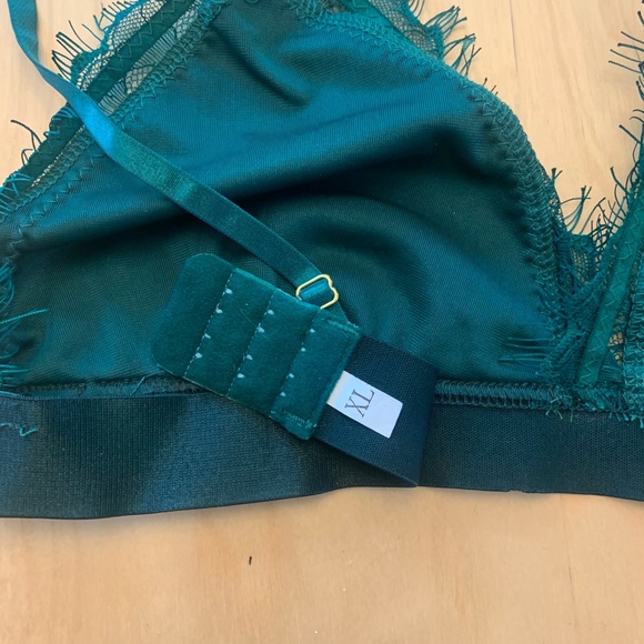 NWOT Emerald Green Velvet Lingerie Set - Picture 6 of 12